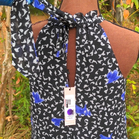 BCBGeneration Black/White/Lavender 'Fallen Petals' Relaxed Halter Neck Tie Dress - Picture 9 of 16